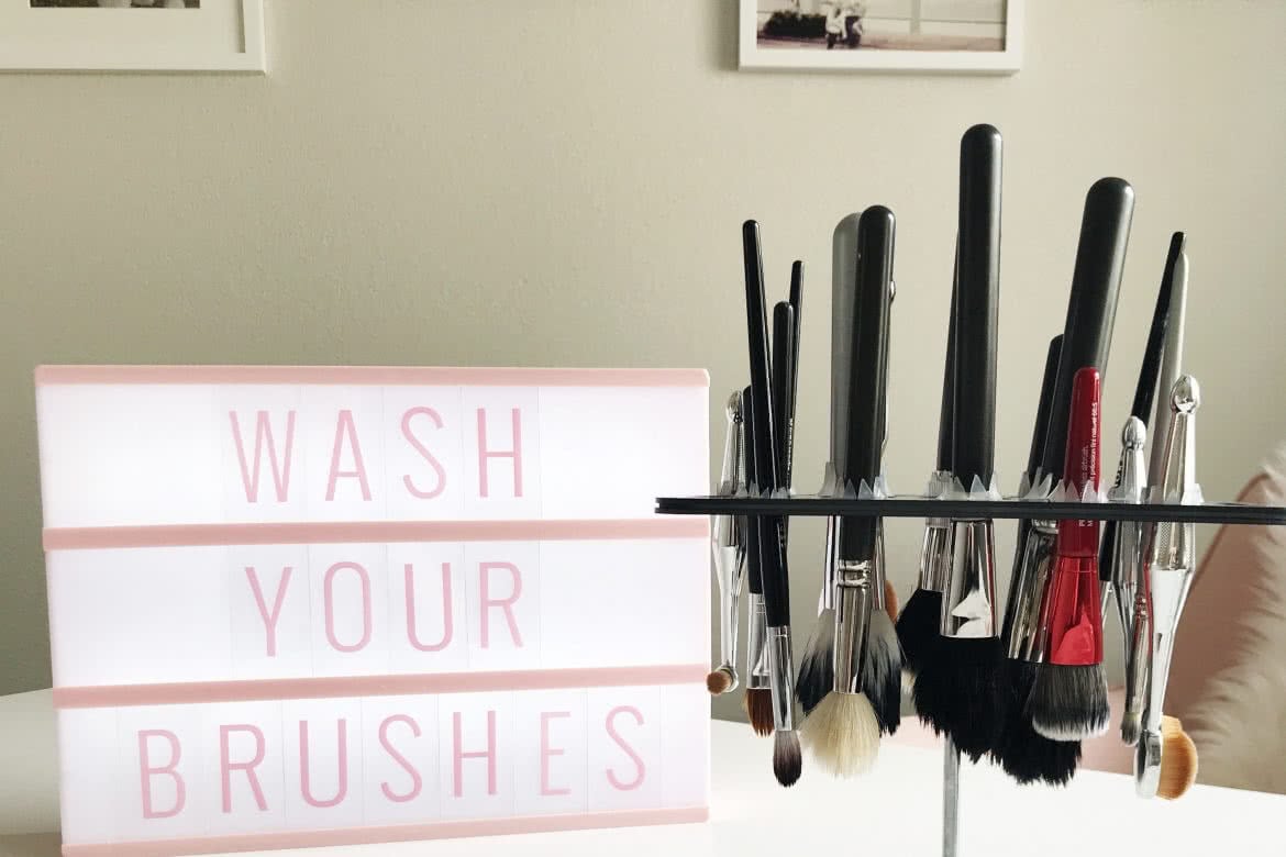 How & Why You Should Wash Your Makeup Brushes