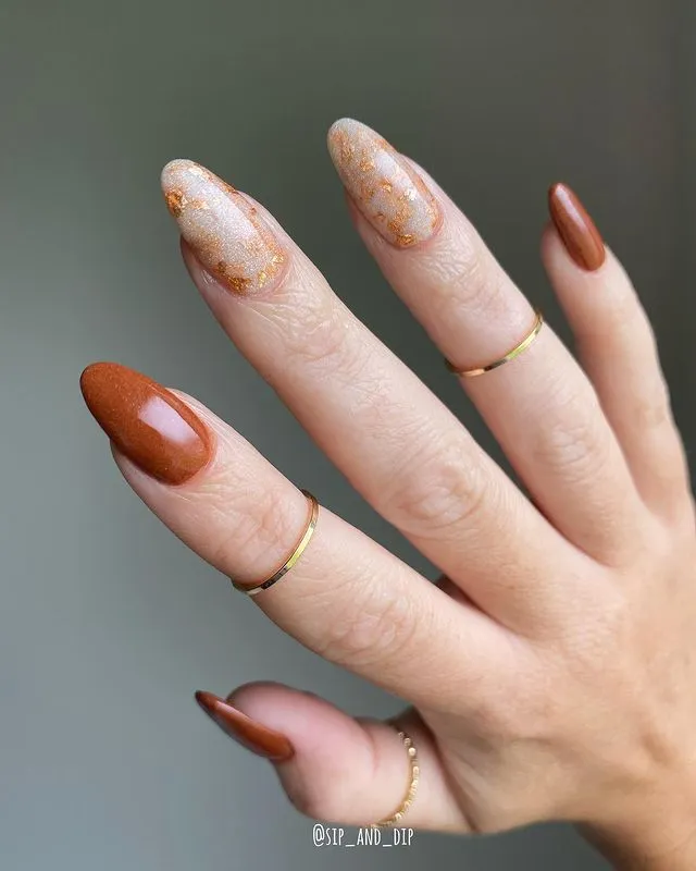 Nude and brown gold accent nails 