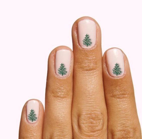 short holiday nail ideas Christmas trees