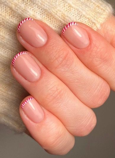 short holiday nail candy cane french tip 
