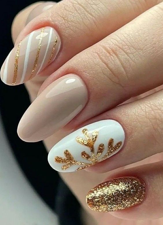 gold stripe sparkle nails