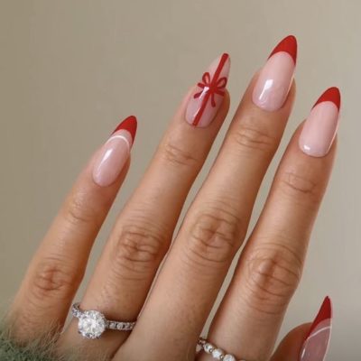 21 Holiday Nail Ideas for 2023