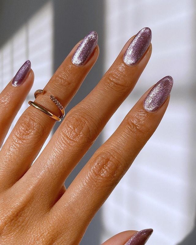 purple chrome nails for new years