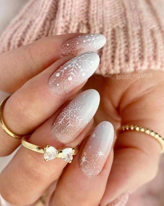 50 Nail Design Trends This Winter [2023] - College Fashion