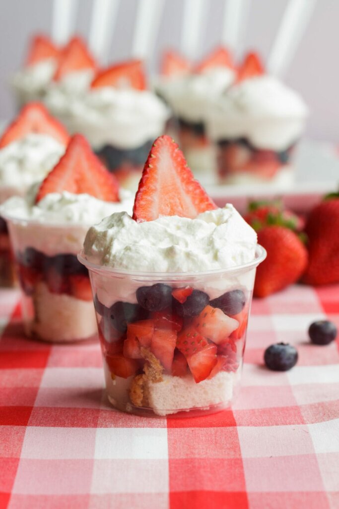 This image has an empty alt attribute; its file name is Mini-Shortcake-Cups-V01-1100x1650-1-683x1024.jpg
