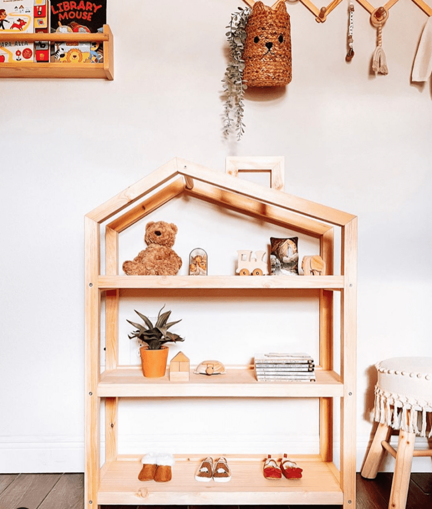 nursery ideas for baby girl - book shelf